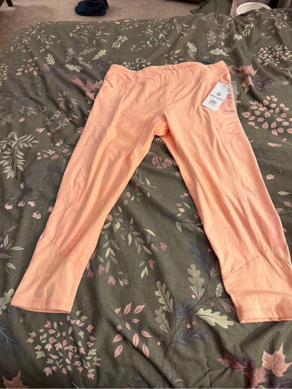 Nine West Peach Capri Leggings